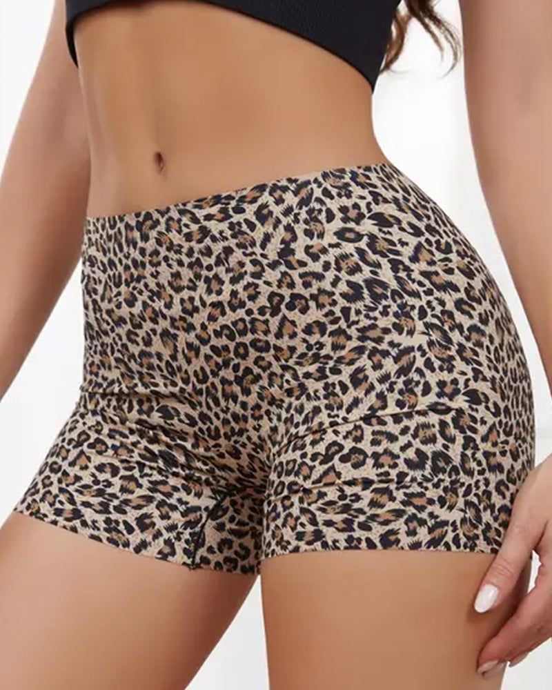 Women's Leopard Print/Solid Seamless Comfortable Breathable Boxer Briefs